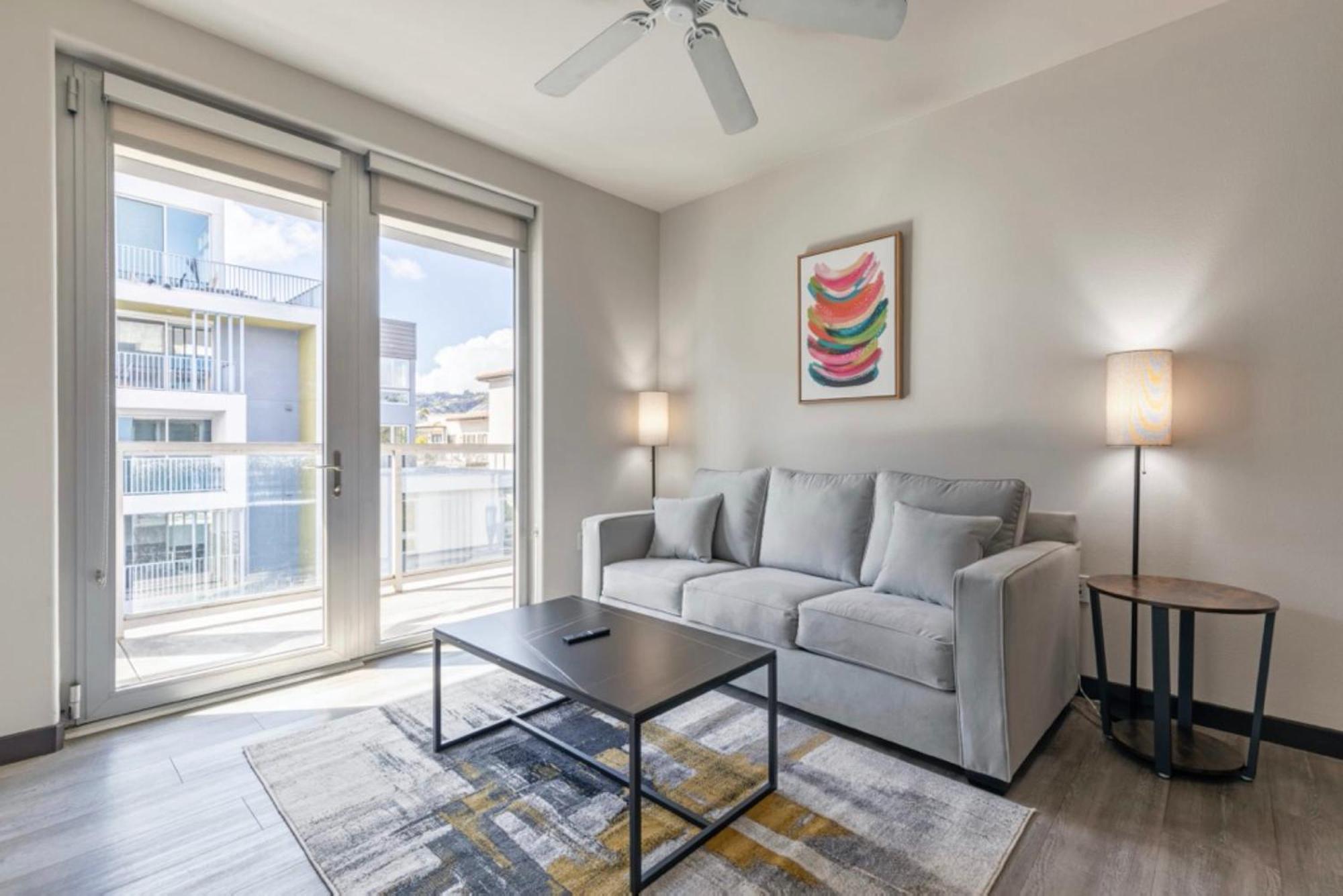 New Weho Luxurious D Appartement
