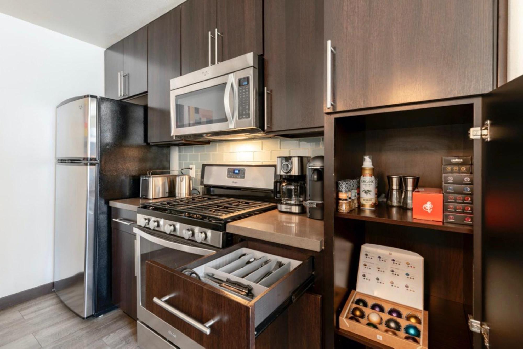 New Weho Luxurious D Appartement